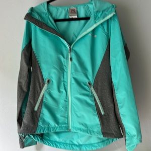 Mint green size XL. Avalanche windbreaker/ rain jacket.